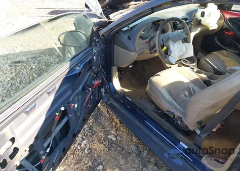 2002 Ford Mustang z USA, uszkodzony, nr VIN 1FAFP40422F210055